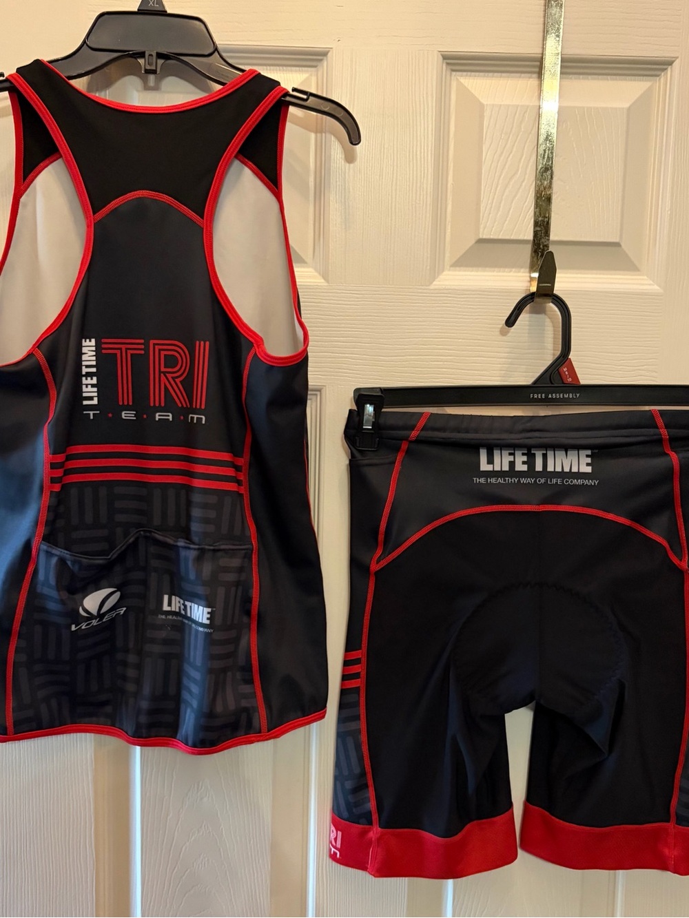 Life Time Tri Team Men’s Black & Red Rash Guard Triathlon Set - Picture 2 of 3